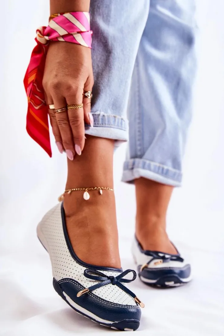 Sale Evento Ażurowe Skórzane Baleriny Biało-Granatowe Erdola