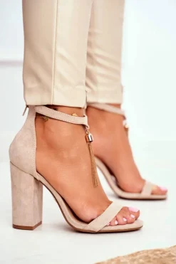 Best Boto Beżowe Zamszowe Sandałki na Słupku z Frędzlem Annick