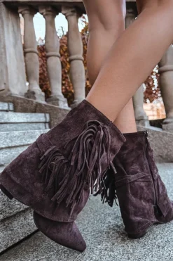 Damskie Boto Botki Damskie Na Słupku Z Frędzlami I Złotymi Klamrami Czekoladowe Evelisse