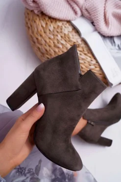 New Buty damskie Vinceza Botki Damskie Na Słupku Zamszowe Khaki Ruffle