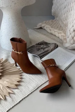 Boto Botki Ocieplane|Botki Na Obcasie*Botki Damskie Na Szpilce Z Paskiem I Złotym Elementem Ocieplane Camel Bellisse Brązowy