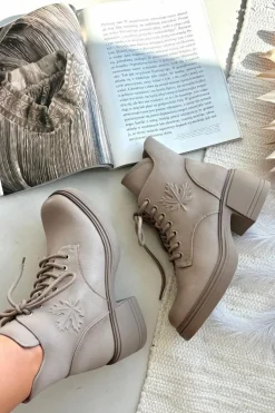 Clearance Buty damskie Vinceza Botki Damskie Skórzane Na Klocku Ocieplane Vinceza 39950 Beżowe Beżowy