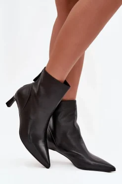 Outlet Damskie buty S.Barski Botki Damskie Z Naturalnej Skóry Na Obcasie D&A CR52-661 Czarne Czarny