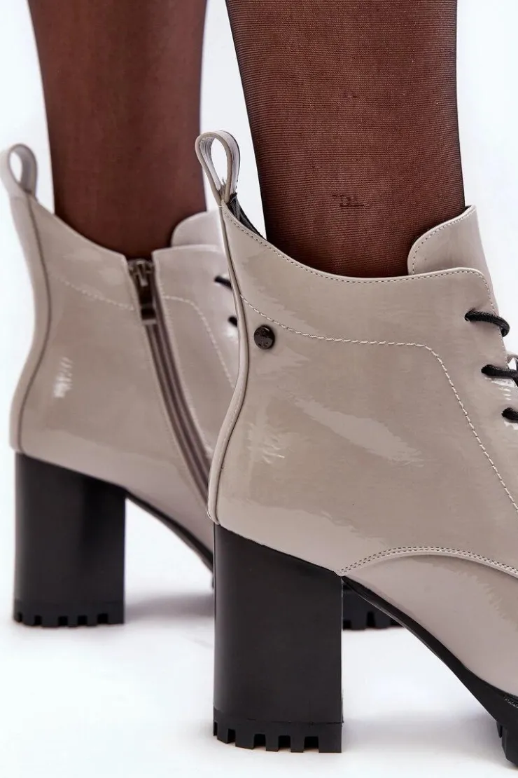 Discount Damskie buty S.Barski Botki Lakierowane Na Słupku Ocieplane Jasnoszare S.Barski MR870-54