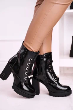 Discount Boto Botki Na Słupku Z Perełkami Czarne Lakierowane Black Mirror