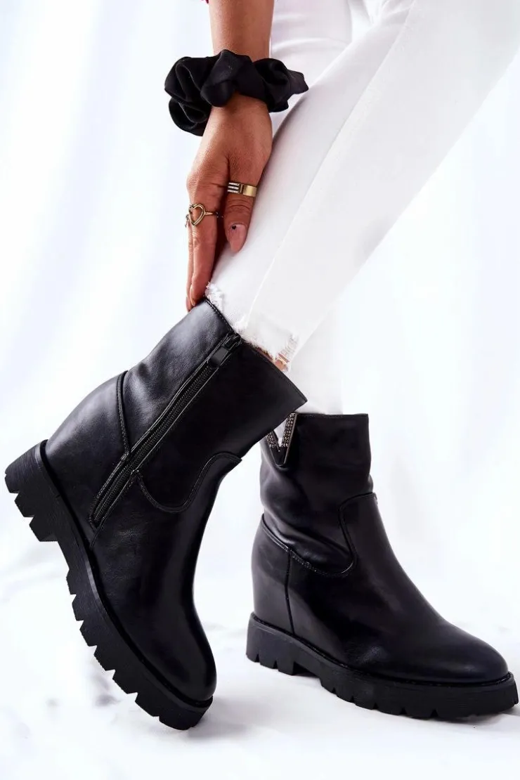 Boto Botki Na Koturnie|Czarne Botki*Botki Na Ukrytym Koturnie Z Emblematem Czarne Tivera