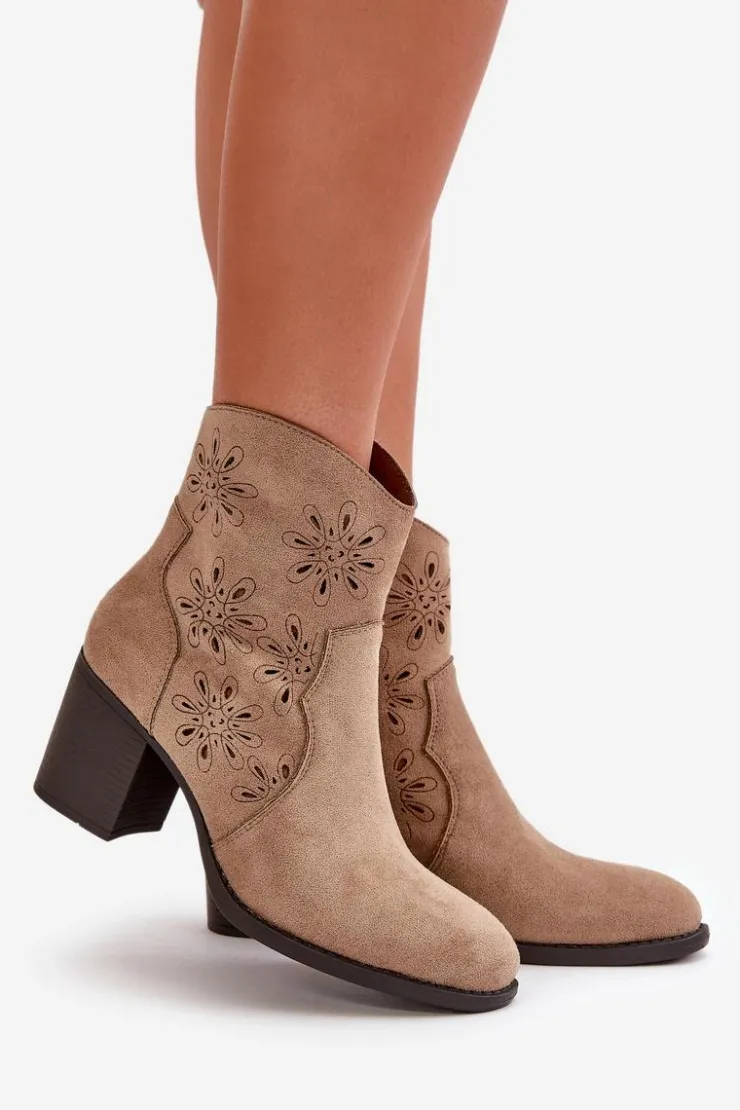 Outlet Boto Botki Z Ażurową Cholewką Na Słupku Eko Zamszowe Beżowe Nevishiia