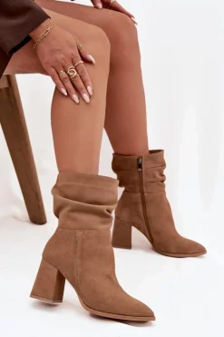 Damskie Zazoo Botki Z Naturalnego Zamszu Ocieplane Na Słupku Z Marszczeniem 4216 Beżowe