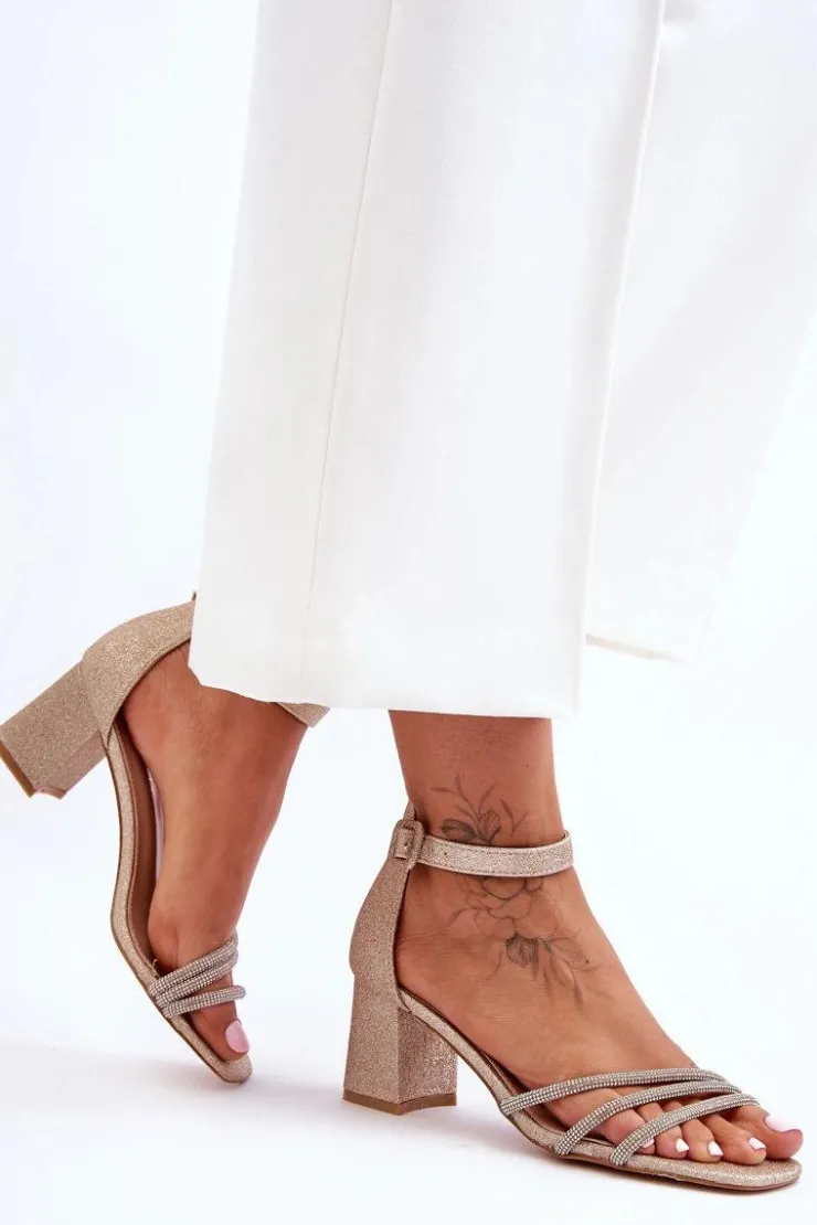 Boto Błyszczące Sandałki Na Obcasie Złote Enenor