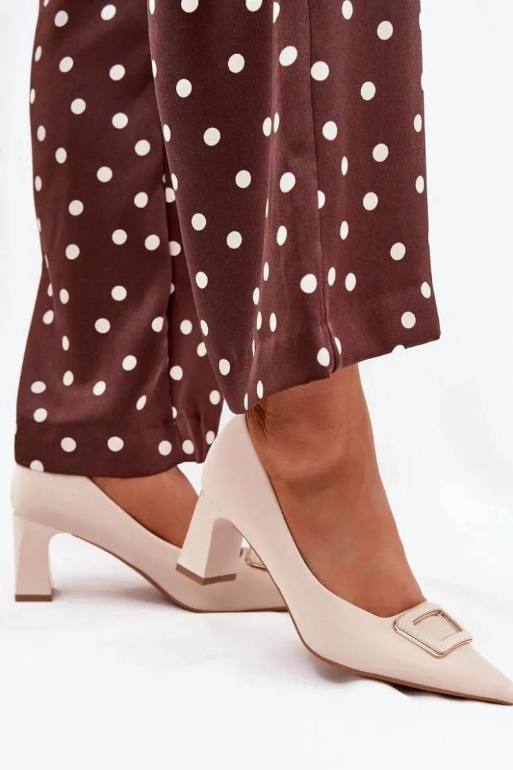 Hot Boto Czółenka Na Słupku Z Ozdobną Klamrą Beżowe Seriva Beżowy