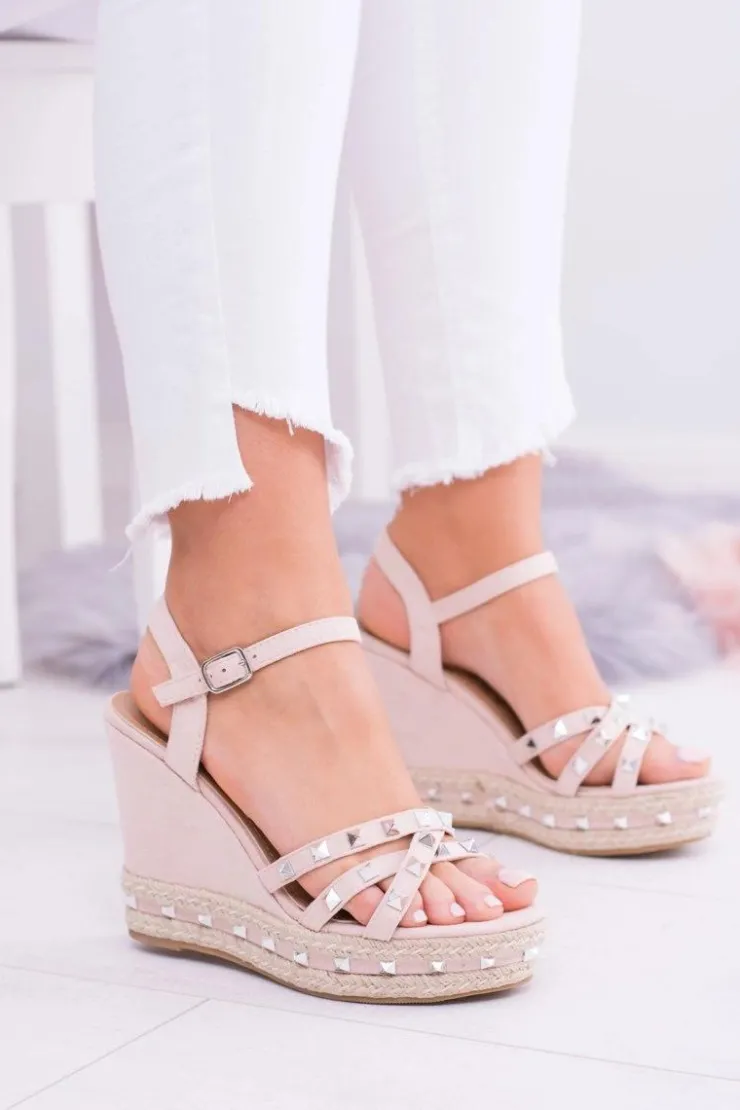 Damskie Boto Damskie Beżowe Sandały Na Koturnie Ćwieki Amare