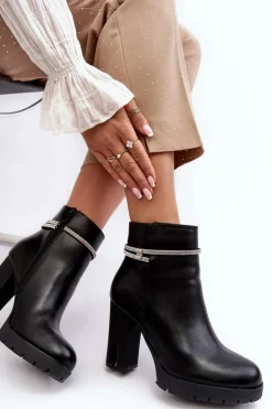 Discount Boto Damskie Botki Na Słupku Z Ozdobą Czarne Carolla