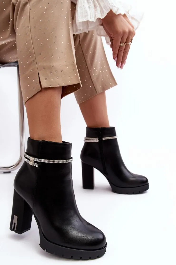 Discount Boto Damskie Botki Na Słupku Z Ozdobą Czarne Carolla