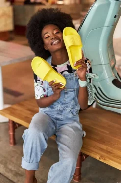 Best Big Star Shoes Damskie Klapki Big Star HH274A040 Żółte