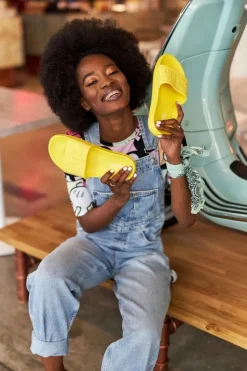 Best Big Star Shoes Damskie Klapki Big Star HH274A040 Żółte