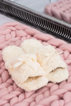 Boto Kapcie Klasyczne*Damskie Klapki Domowe Beżowe Papcie ze Wstążką