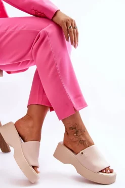 Sale Evento Damskie Klapki Na Platformie Beżowe Carmela