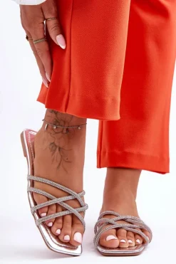 Discount Boto Damskie Klapki Z Paseczkami I Dżetami Srebrne Leomi