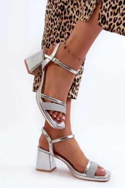 Damskie Evento Damskie Sandały Na Obcasie Z Błyszczącym Paskiem Srebrne Tessata