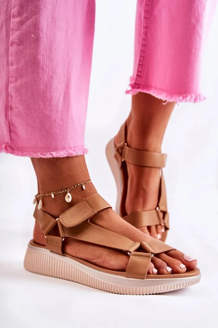 Evento Sandały Płaskie*Damskie Skórzane Sandały Na Rzep Camel Clarisse