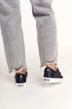 Damskie Big Star Shoes Damskie Skórzane Tenisówki Z Napisem BIG STAR EE274315 Czarne