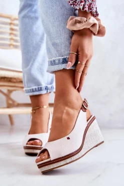 Damskie Boto Damskie Wygodne Sandały Na Koturnie Beżowe Thallas