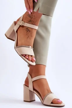 Damskie Evento Damskie Zamszowe Sandały Na Niskim Słupku Beżowe Loredo