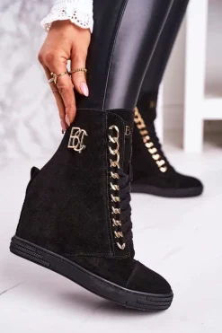 Sale Boto Damskie Zamszowe Sneakersy BOOCI 2222/066/z Złoty Łańcuch Czarne