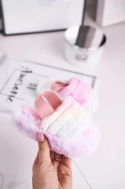 Damskie Boto Dziecięce klapki z futerkiem i gumką kolorowe Fluffy