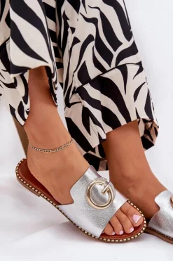 Sale Boto Eko Skórzane Płaskie Klapki Damskie Z Ozdobnym Detalem Srebrne Frelie Szary