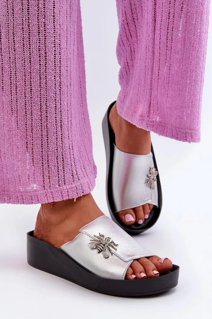 Damskie Damskie buty S.Barski Eleganckie Klapki Damskie Z Ozdobą Skóra Naturalna S.Barski KV27-015 Srebrne