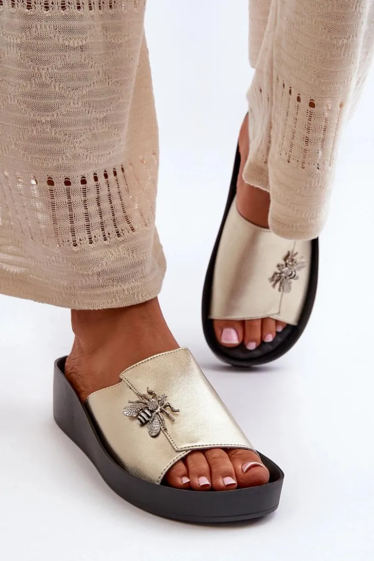 Damskie buty S.Barski Klapki Na Koturnie|Klapki Na Platformie*Eleganckie Klapki Damskie Z Ozdobą Skóra Naturalna S.Barski KV27-015 Złote