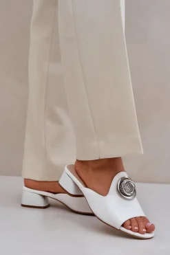 New Boto Eleganckie Klapki Damskie Na Niskim Obcasie Z Ozdobą Białe Feledis