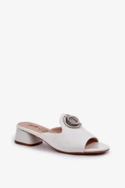 New Boto Eleganckie Klapki Damskie Na Niskim Obcasie Z Ozdobą Białe Feledis