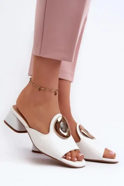 New Boto Eleganckie Lakierowane Klapki Damskie Na Niskim Obcasie Ze Złotą Ozdobą Białe Uzimila