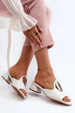 New Boto Eleganckie Lakierowane Klapki Damskie Na Niskim Obcasie Ze Złotą Ozdobą Białe Uzimila