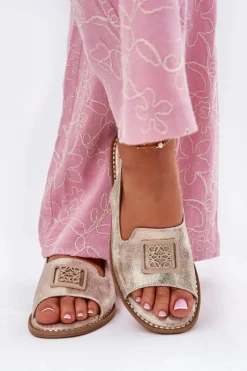 Damskie buty S.Barski Eleganckie Sandały Damskie Na Płaskim Obcasie Z Ozdobą S.Barski KV51-082 Złote Złoty