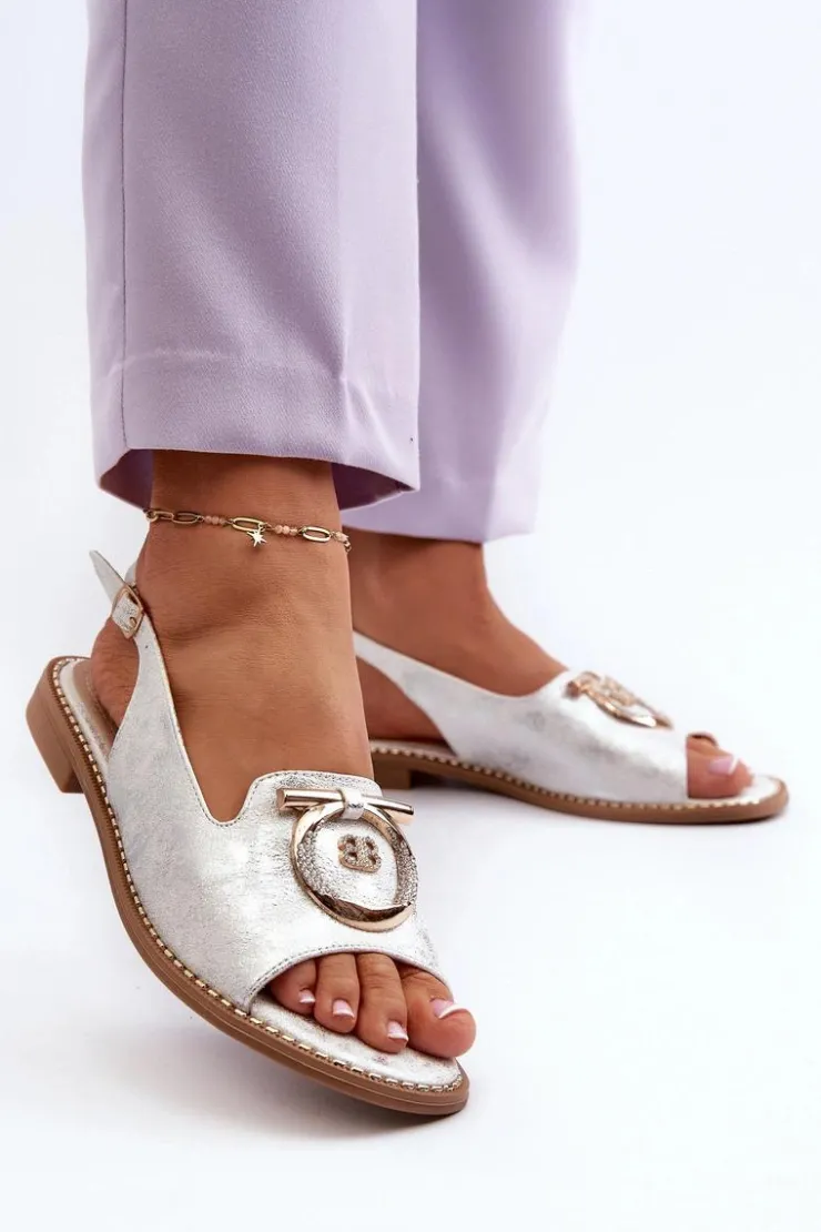 Damskie Damskie buty S.Barski Eleganckie Sandały Damskie Ze Złotą Ozdobą Na Płaskim Obcasie Srebrne S.Barski KV27-053