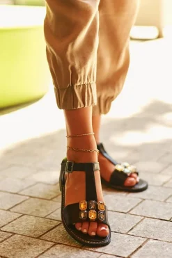 Damskie buty S.Barski Sandały Płaskie*Eleganckie Sandały Damskie Z Ozdobnymi Detalami S.Barski KV27-030 Czarne Czarny