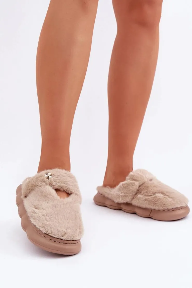 Boto Kapcie Klasyczne*Futrzane Kapcie Z Małą Broszką Ciemnobeżowe Primaria Beżowy
