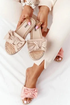 Boto Gumowe Klapki Z Kokardą Beżowe Andrea