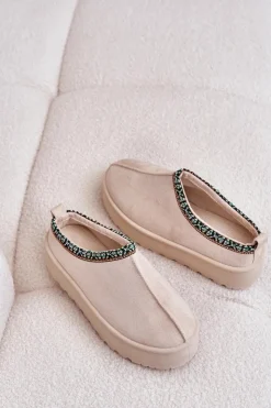 Outlet Boto Kapcie Damskie Na Platformie Z Haftem Jasnobeżowe Neroma