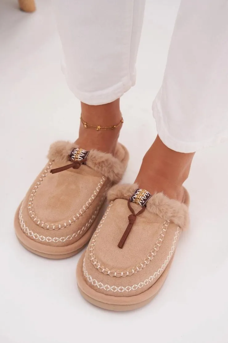Clearance Boto Kapcie Damskie Z Futerkiem I Haftem Beżowe Perivelle