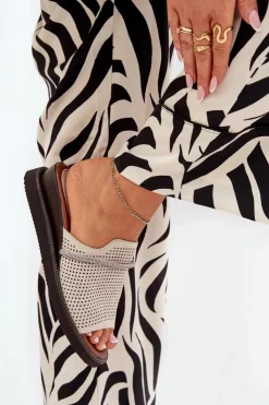 Online Boto Klapki Damskie Na Koturnie Z Ozdobnym Paseczkiem Beżowe Teriwes Beżowy