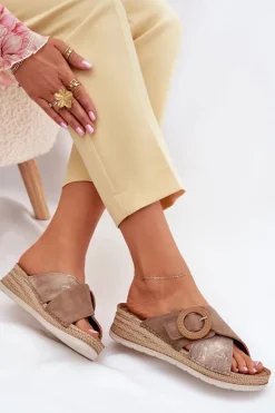 Best INBLU Klapki Damskie Na Koturnie Z Ozdobną Klamrą RV000012 Brązowe Brązowy