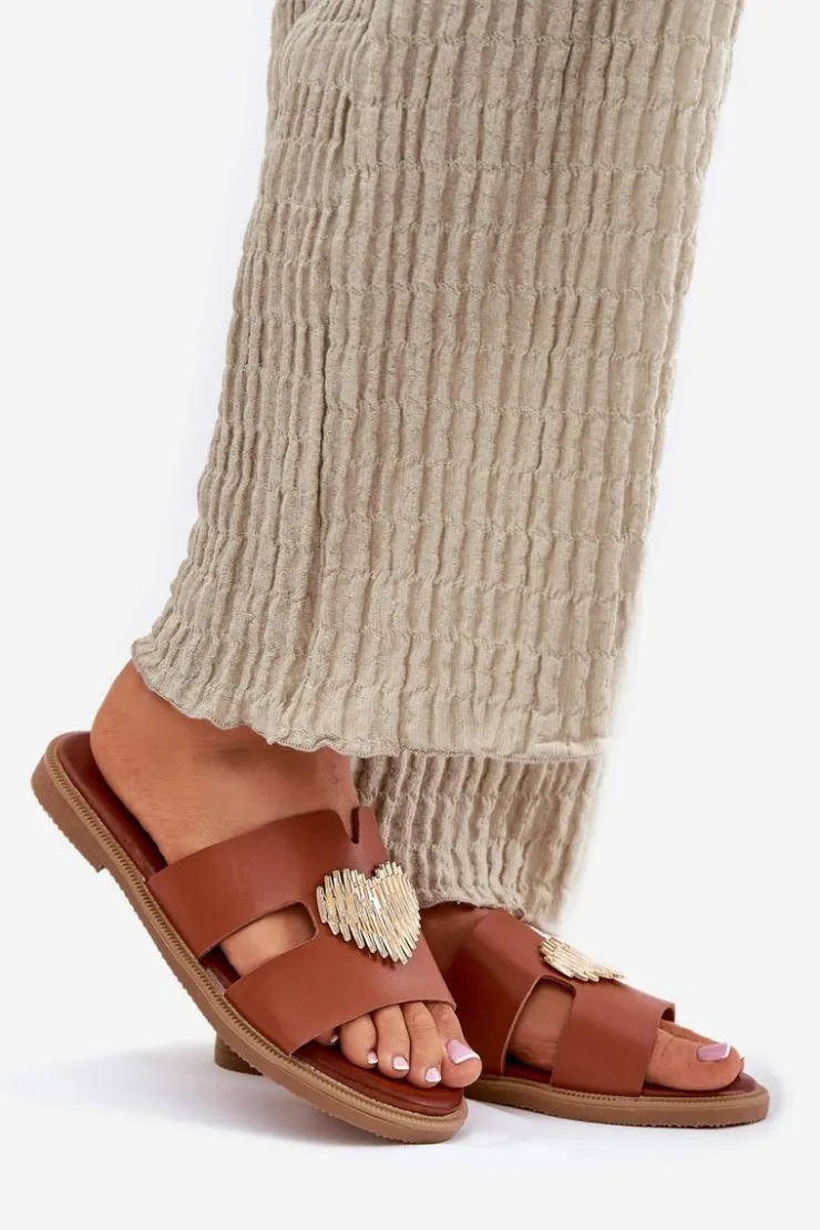 Online Evento Klapki Damskie Na Płaskim Obcasie Ze Złotą Ozdobą Camel Karinma Brązowy