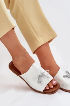 New Evento Klapki Damskie Na Płaskim Obcasie Z Ozdobnym Wiązaniem Srebrne Norela Srebrny