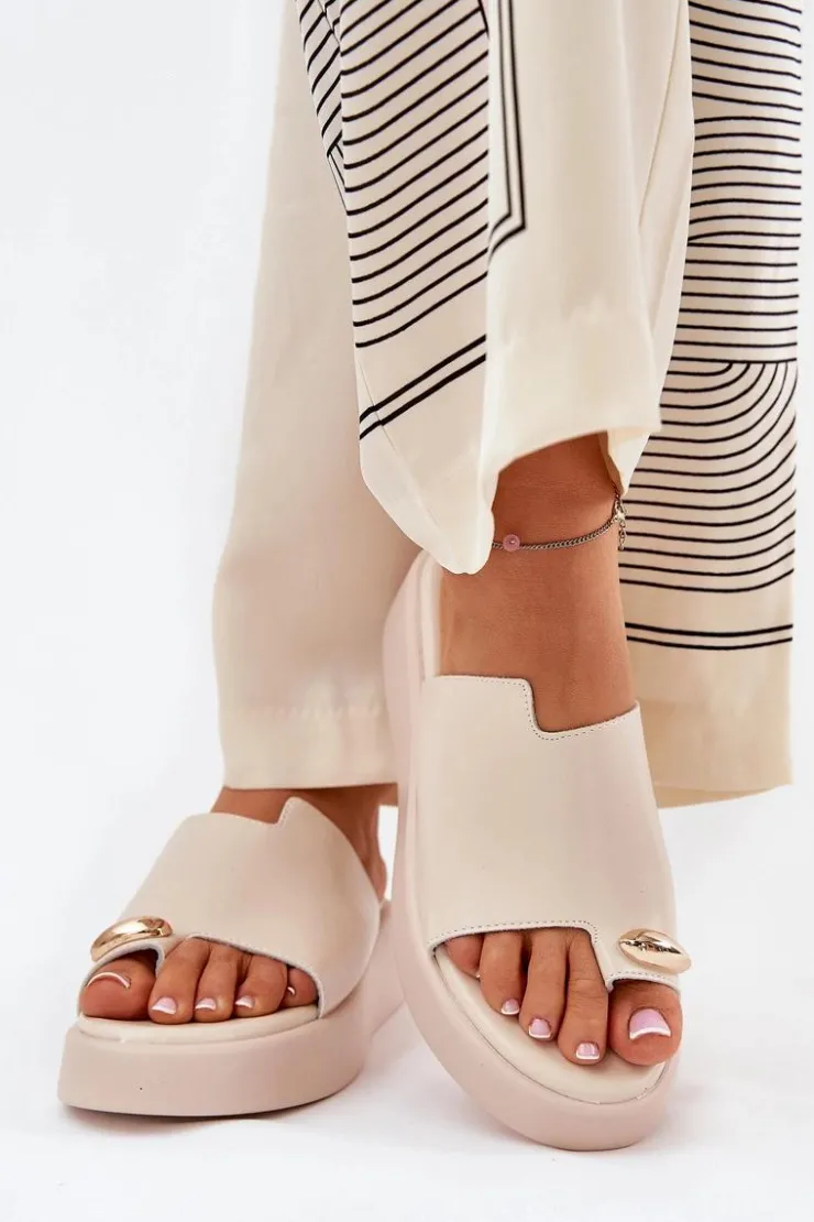 Damskie Boto Klapki Damskie Na Platformie I Niskim Koturnie Z Ozdobnym Detalem Beżowe Saqesse