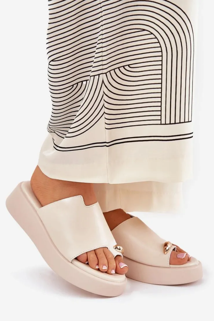 Damskie Boto Klapki Damskie Na Platformie I Niskim Koturnie Z Ozdobnym Detalem Beżowe Saqesse