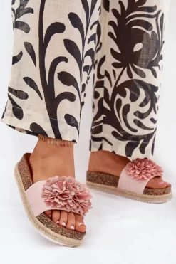 Sale Boto Klapki Damskie Na Platformie Z Ozdobnymi Kwiatkami Różowe Tessara Różowy